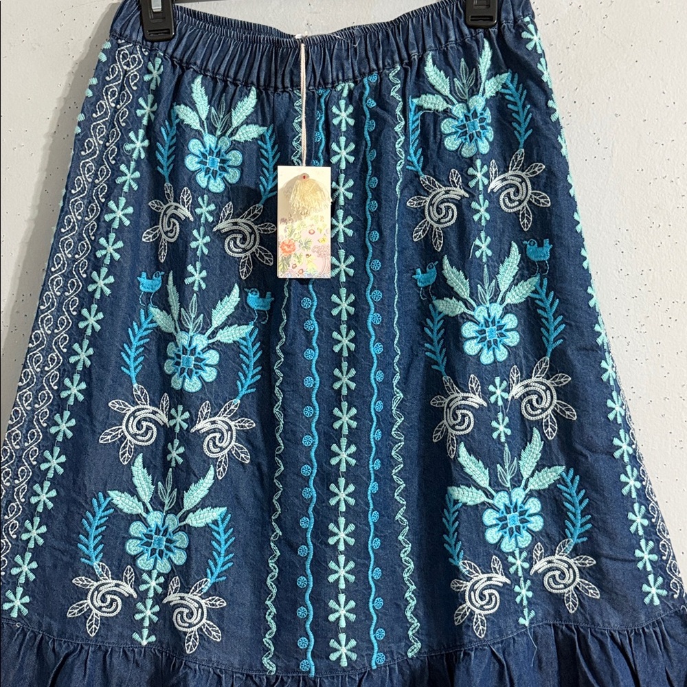 NWT Johnny Was Embroidered Blue Floral Maxi Skirt. Embellished w embroidered - Picture 3 of 11